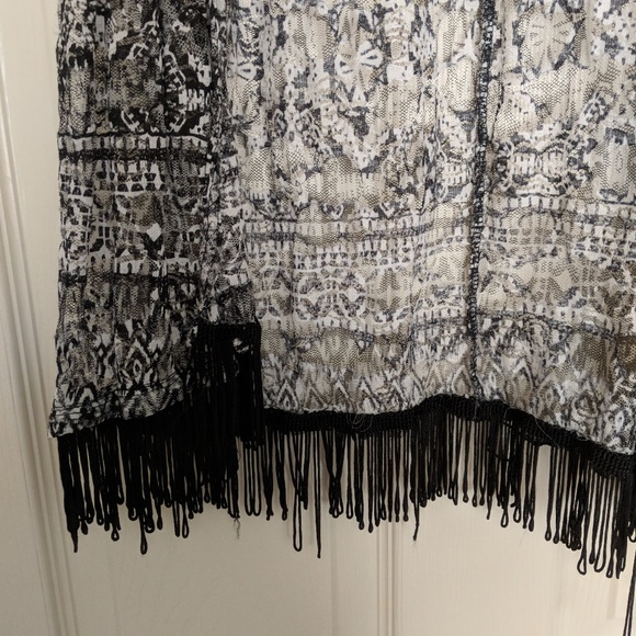 black and white fringed cardigan - Picture 3 of 3